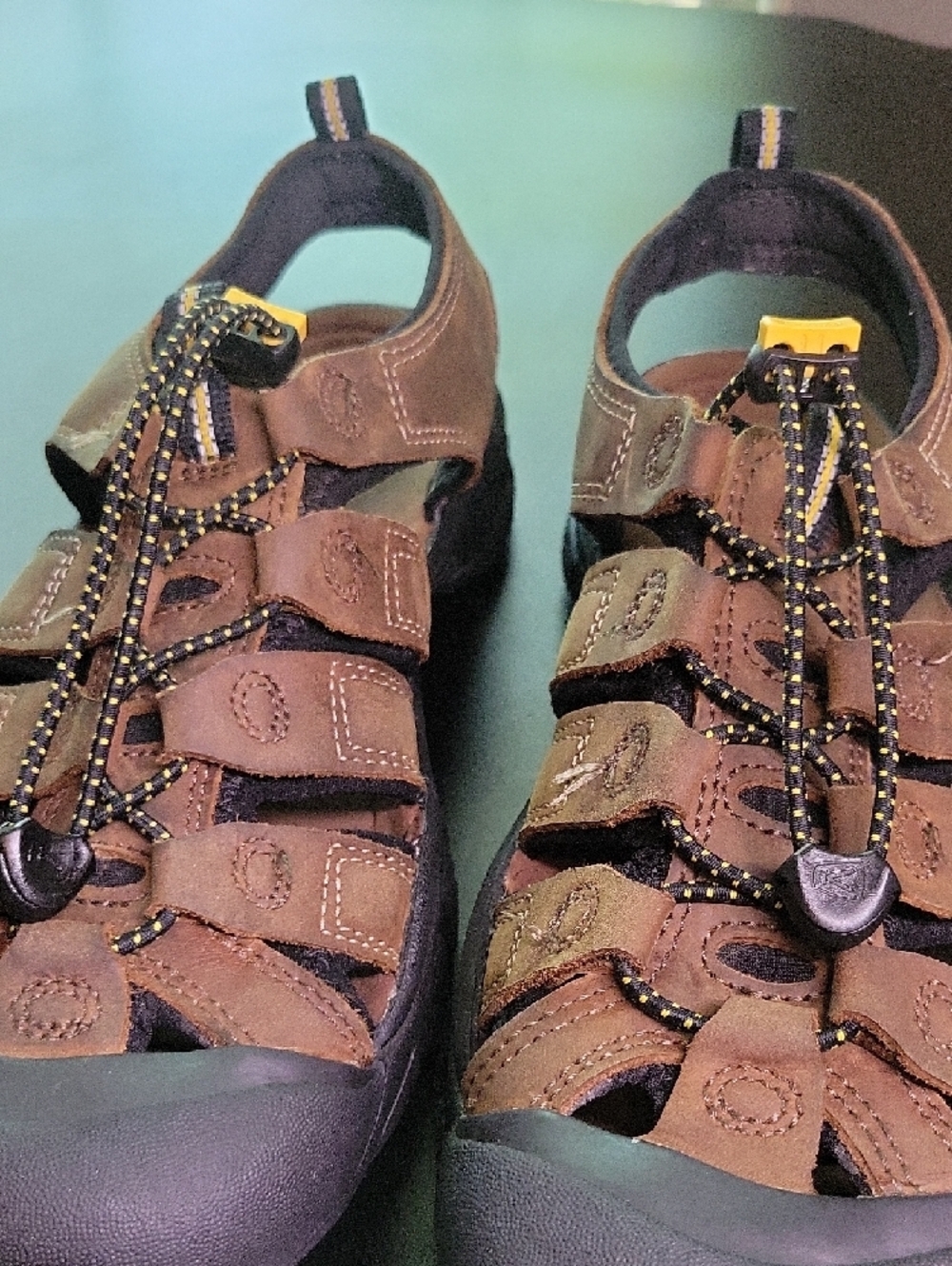 KEEN Newport Leather Hiking Sandals for Men Size 10